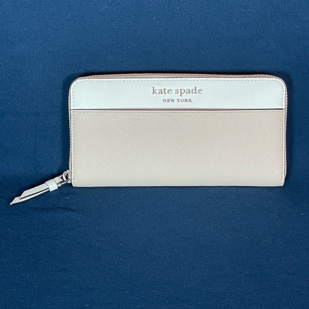 Kate Spade ♠️ Madison Large Colorblock Cream and White Zip Wallet